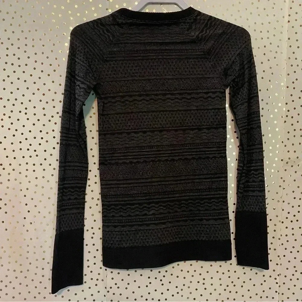 Lululemon Black & Gray Long Sleeve